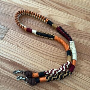 NWOT MIN & MON PARACORD STRAP